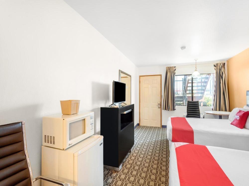 Room image 3