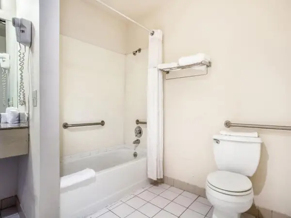 Arlington Motor Inn 4