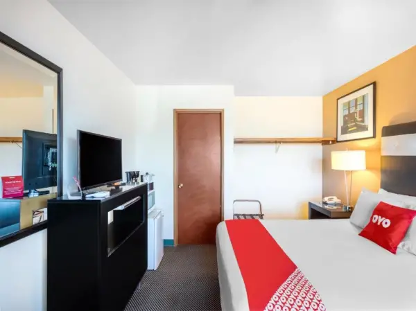 Arlington Motor Inn 8